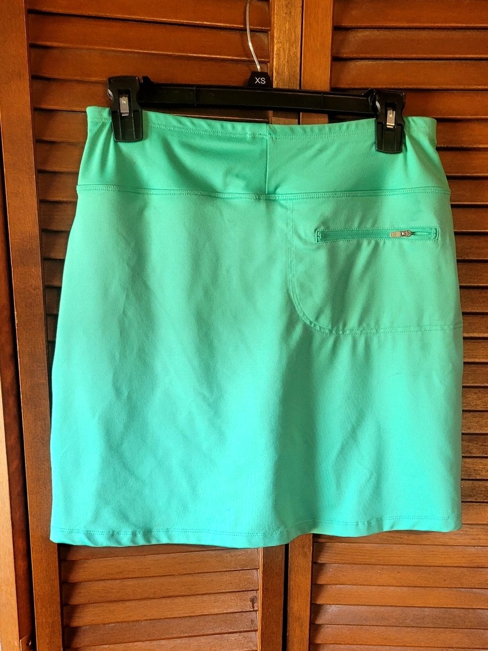 Nivo Athletic Skort In Bright Teal. Size Medium. Has Attached Undershorts.